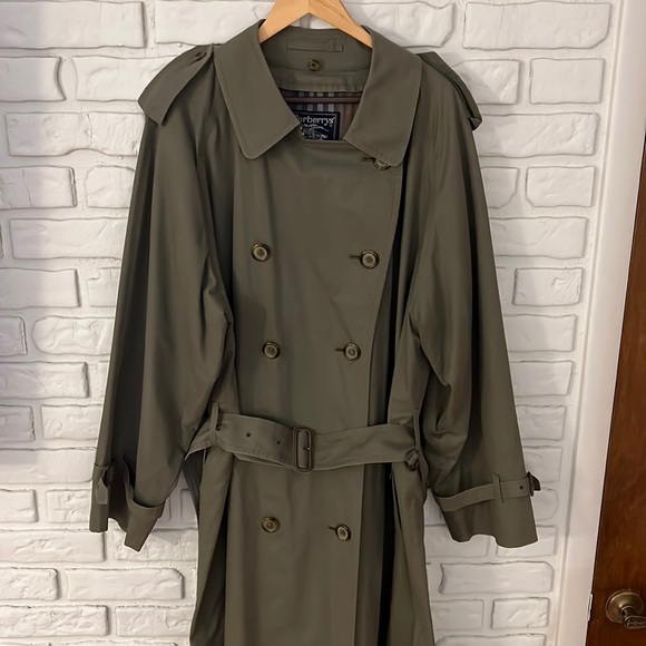 Vintage Burberry Nova Check army green trench coat size 42 long